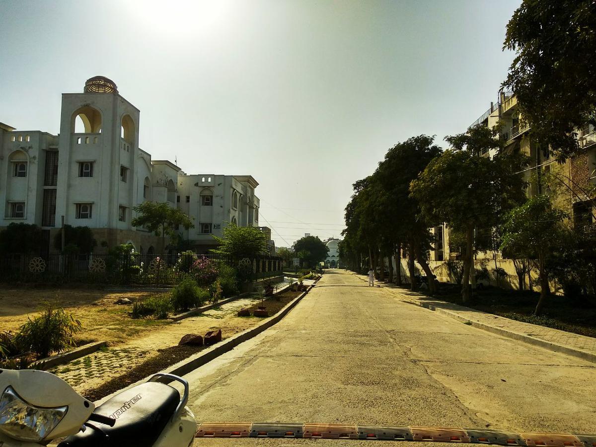 The Radiance Suites And Apartment New Delhi Extérieur photo