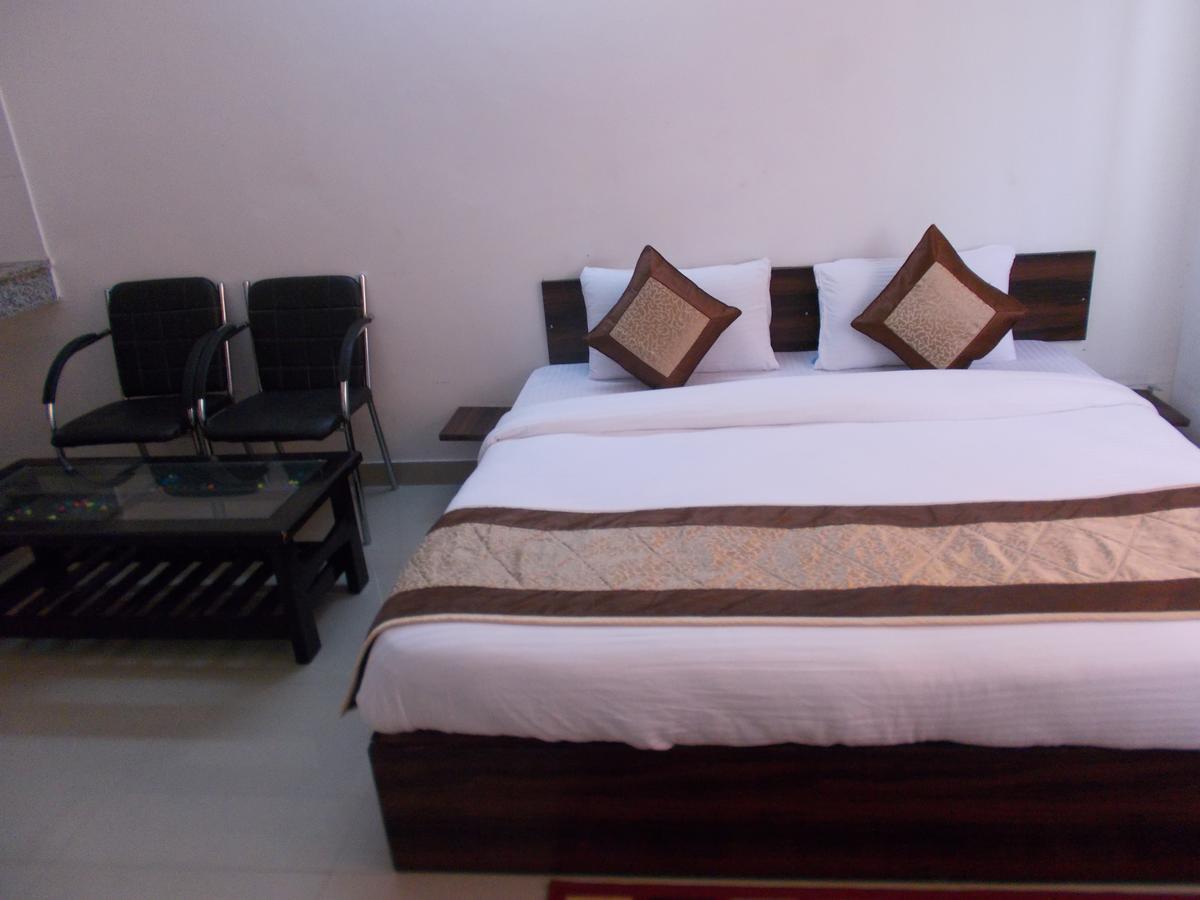 The Radiance Suites And Apartment New Delhi Extérieur photo