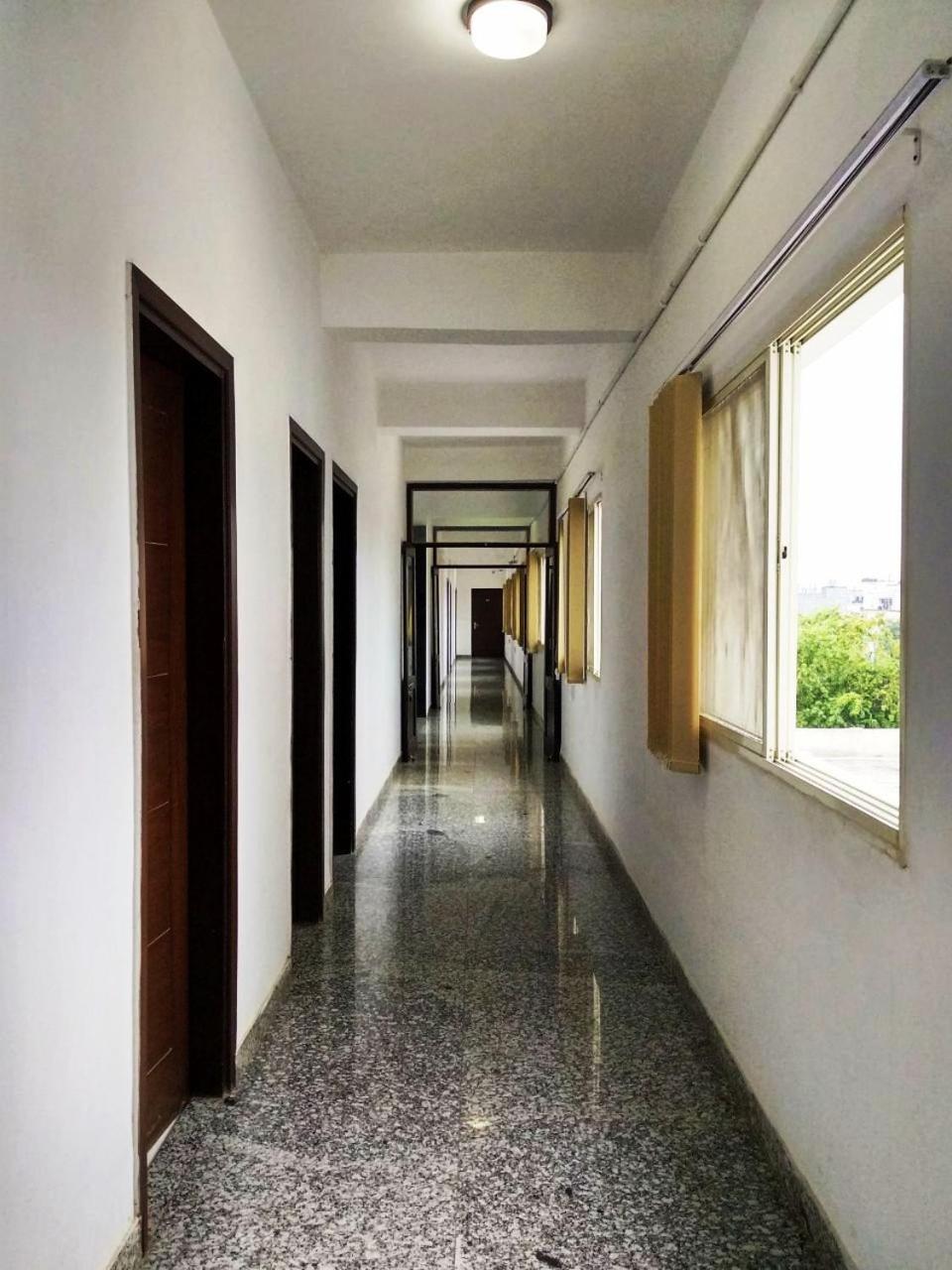 The Radiance Suites And Apartment New Delhi Extérieur photo