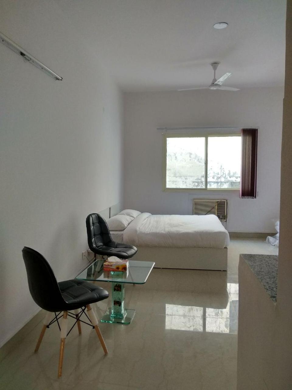 The Radiance Suites And Apartment New Delhi Extérieur photo