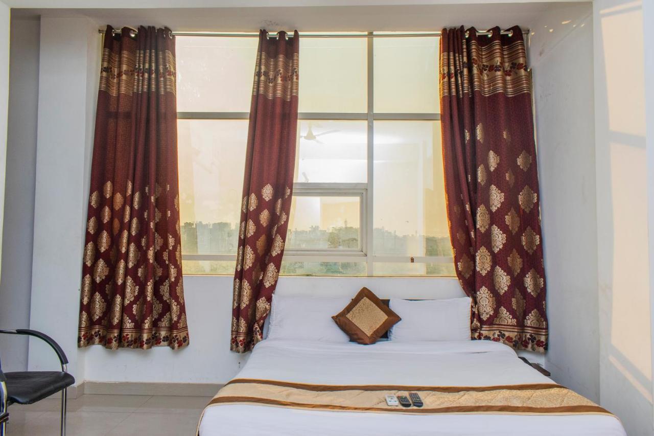 The Radiance Suites And Apartment New Delhi Extérieur photo