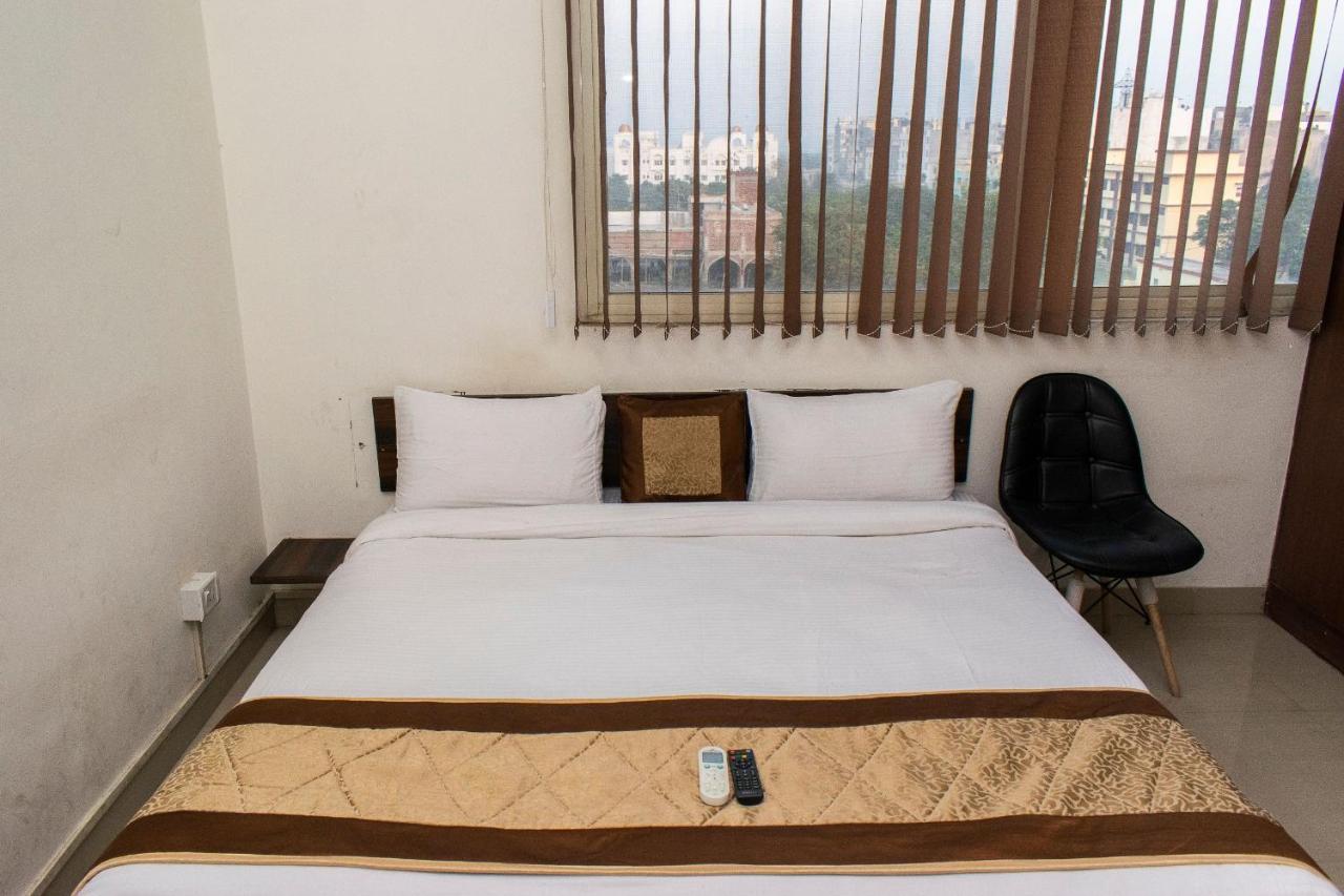 The Radiance Suites And Apartment New Delhi Extérieur photo