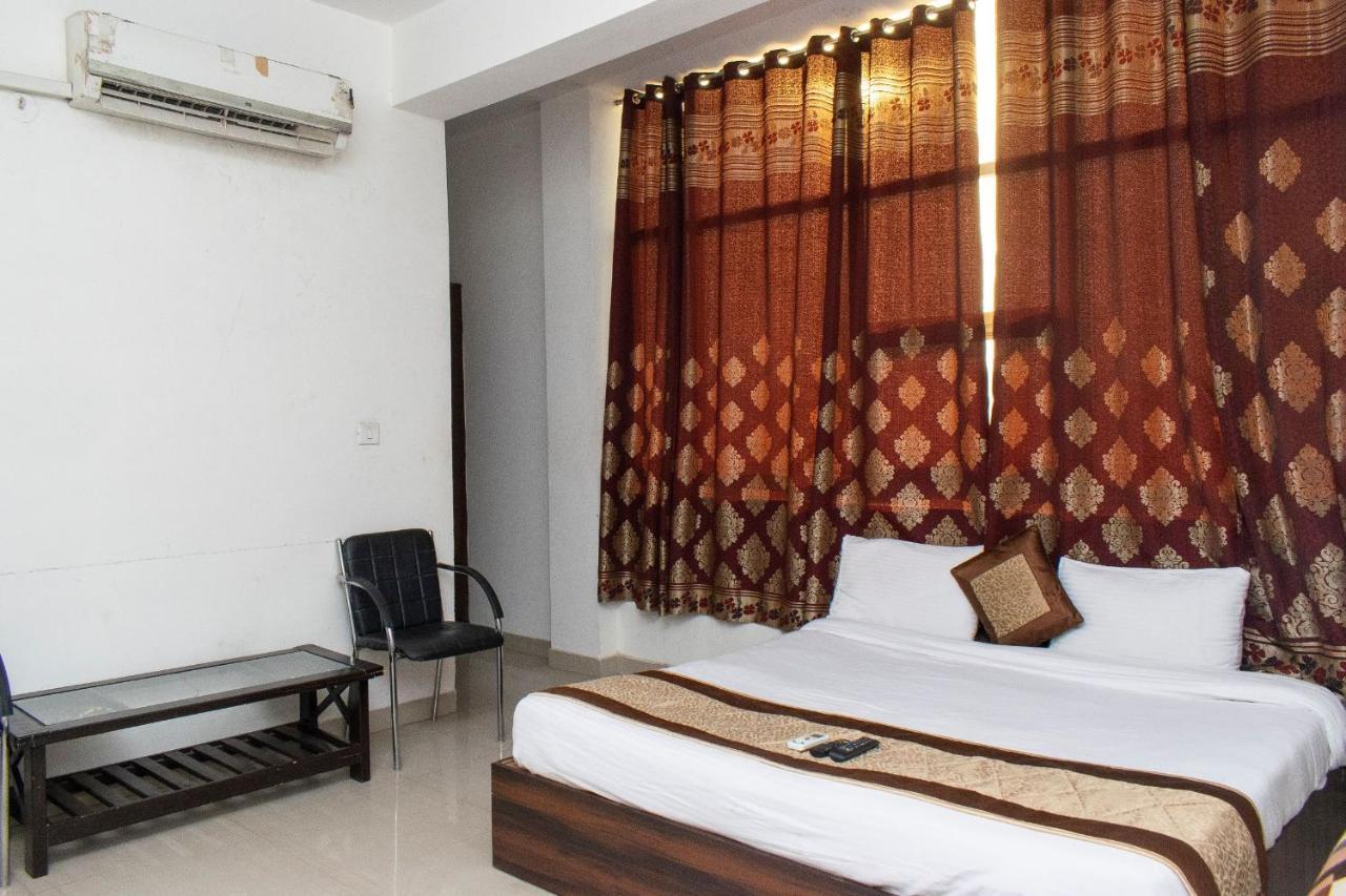 The Radiance Suites And Apartment New Delhi Extérieur photo